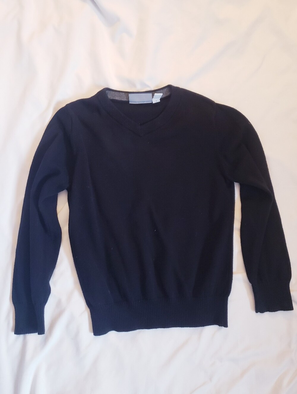 Boys Size Small 5/6 Black V-Neck Sweater